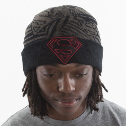 Beanie: Superman - Red / Black Shield