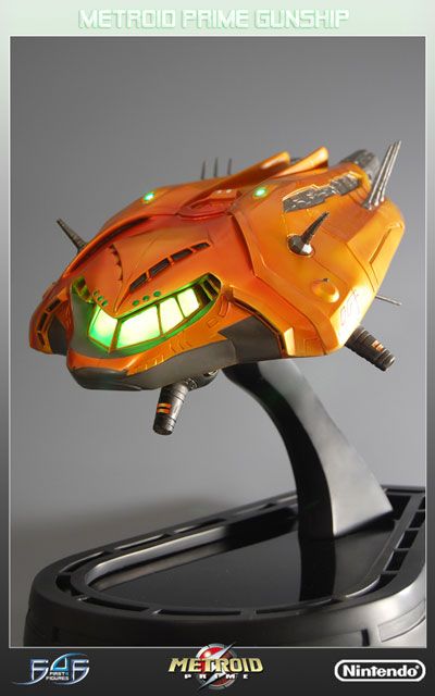 Metroid Prime Hunters: Gunship Statue w/ LED Lights