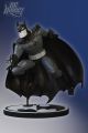 Batman: Black and White Statue Bruce Timm <font class=''item-notice''>[<b>Street Date</b>: 5/1/2009]</font>
