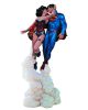 Justice League: Superman Wonder Woman 'The Kiss' Statue <font class=''item-notice''>[<b>Street Date</b>: 9/25/2013]</font>