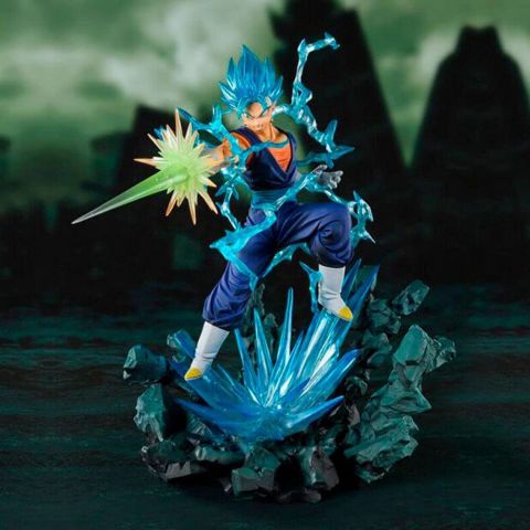 Dragon Ball Super: Super Saiyan Blue Vegito Figuarts Figure (Event Exclusive)
