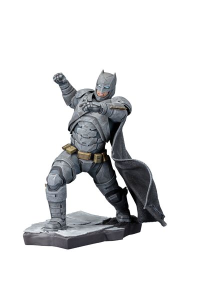 Batman V Superman: Armored Batman ArtFX+ 1/10 Scale Figure