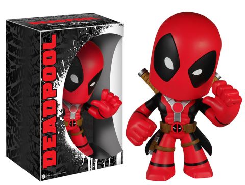 Deadpool: Deadpool Super Deluxe Vinyl Figure